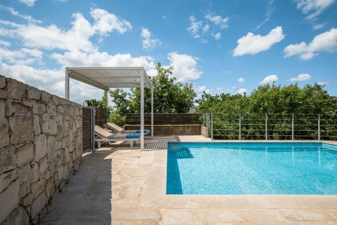 Anna Boutique Villas Mixórrouma Exteriör bild